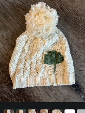 Cream Knit Kids Beanie with Green Clover Applique